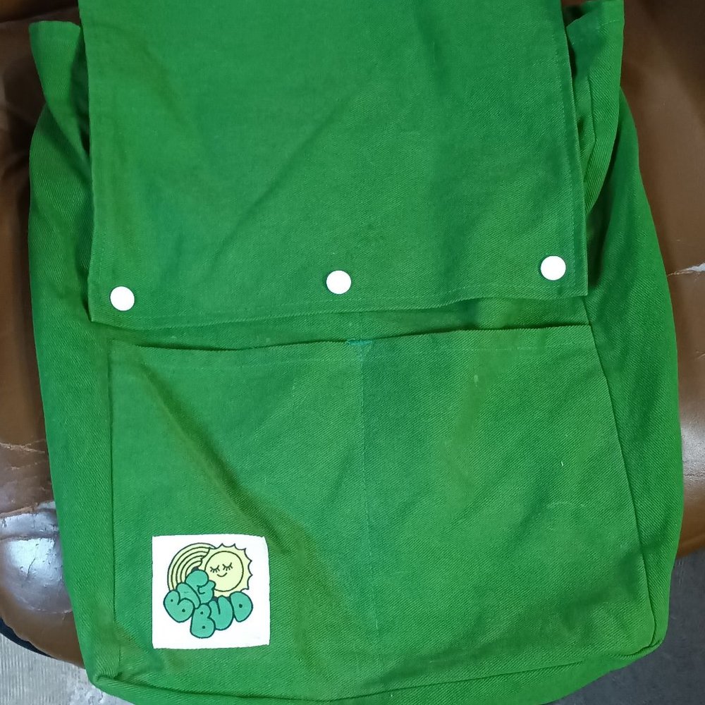 Big Bud Press Big Flap Backpack (green)RARE! buy this backpack and bring rain